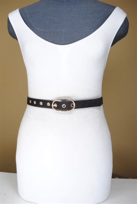 women's skinny black belt